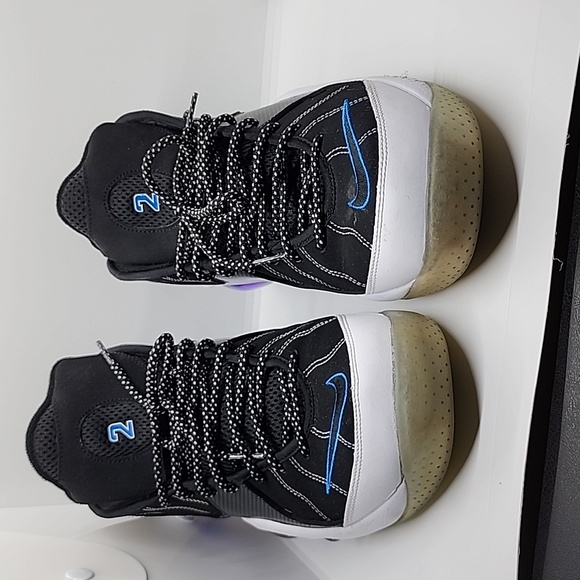 Mens Nike abasketball sneakers - Picture 4 of 5